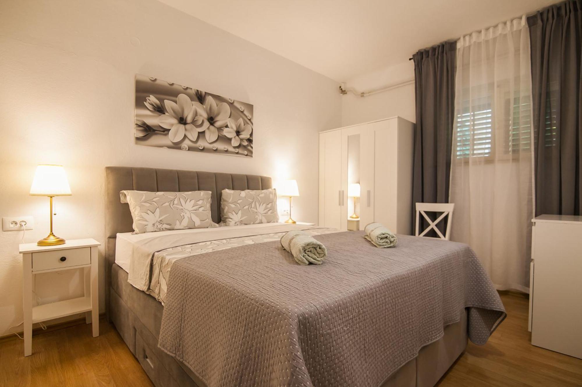 Apartments Paula โบล ภายนอก รูปภาพ