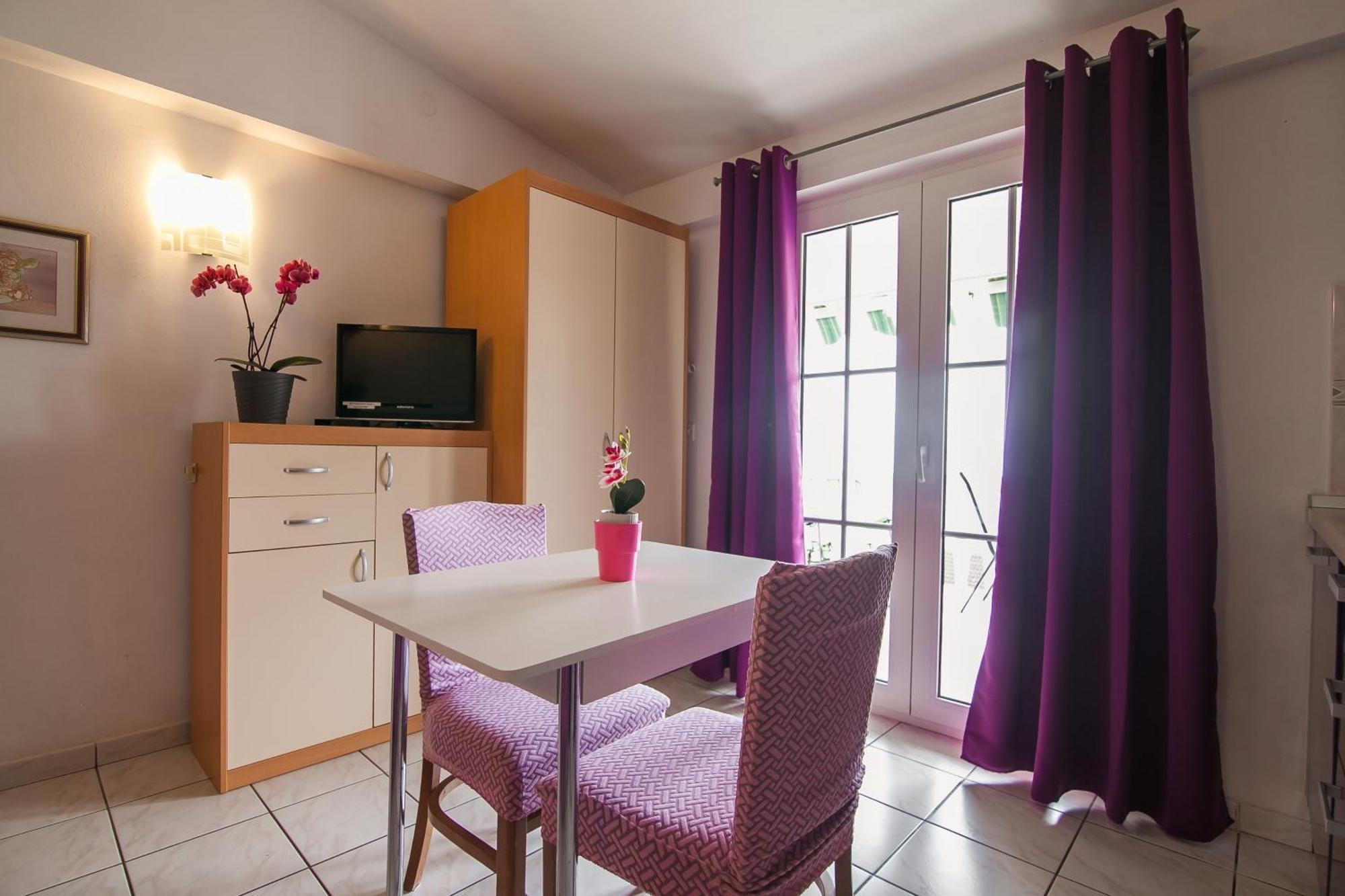 Apartments Paula โบล ภายนอก รูปภาพ