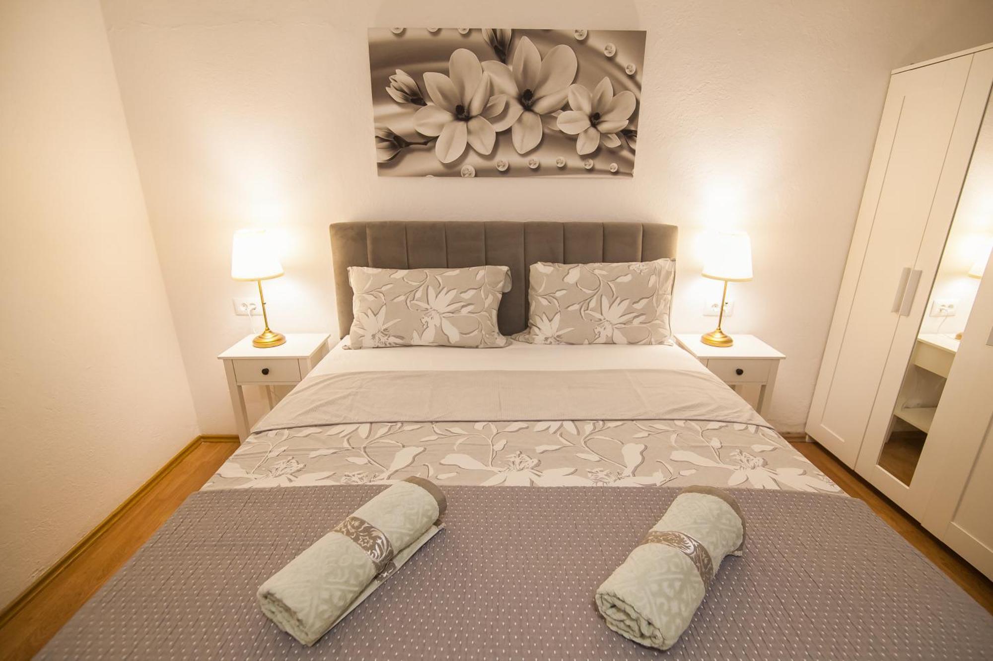 Apartments Paula โบล ภายนอก รูปภาพ