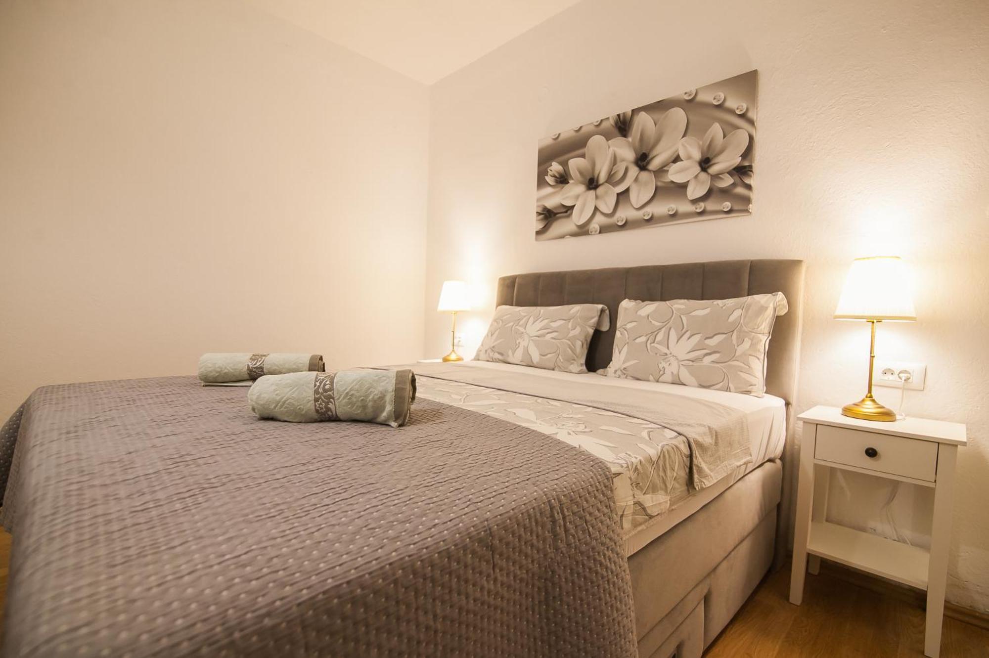 Apartments Paula โบล ภายนอก รูปภาพ