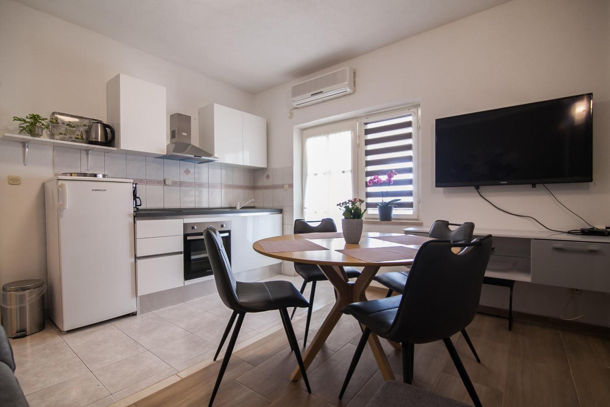 Apartments Paula โบล ภายนอก รูปภาพ