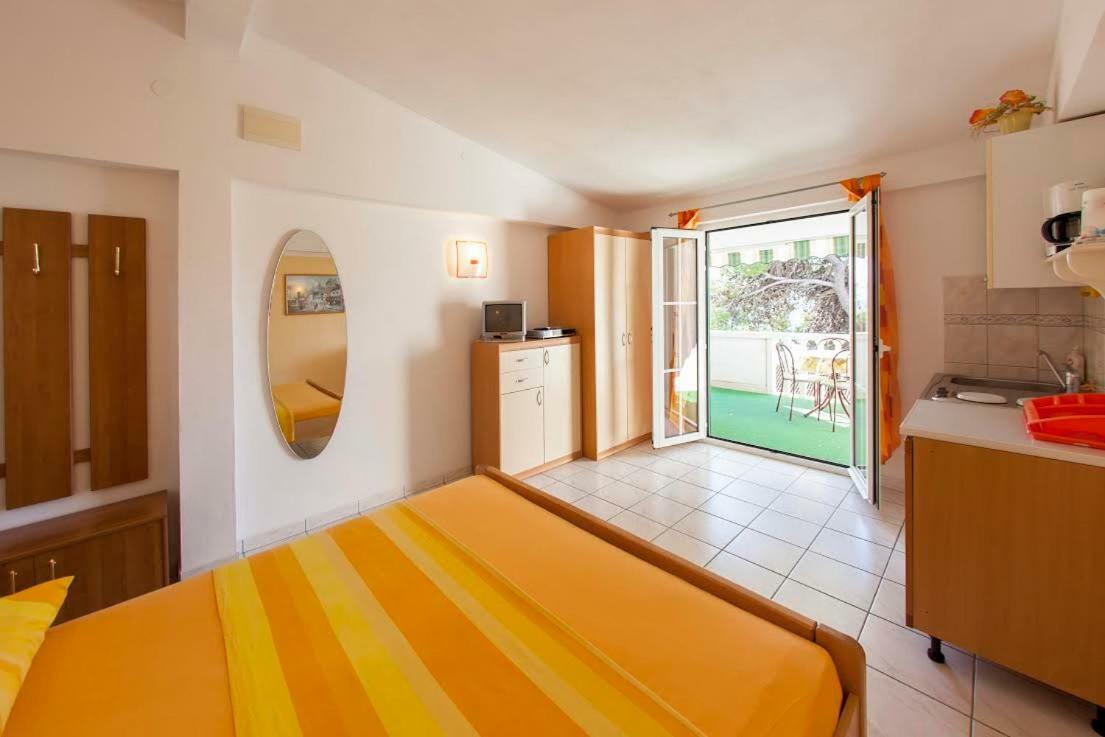 Apartments Paula โบล ภายนอก รูปภาพ